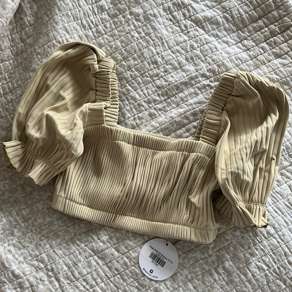 Montce beige rib puff sleeve top